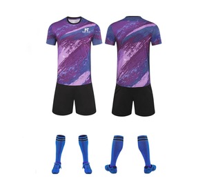 Vêtements de sport confortables pour hommes, uniforme de football 100% polyester, uniforme de football sur mesure pour hommes - Product Image 6