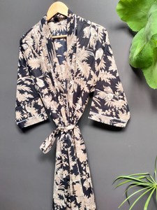 Bata Kimono de Algodón 100% con Estampado de Bloques de Dibujos Animados Naaz Textile para Mujer, Camisón Suave de Verano Hecho a Mano ODM con Cuello en V y Cintura Elástica - Product Image 4