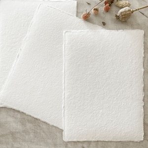 Feuilles de papier en coton faites à la main avec bords festonnés, plantables, sans acide pour une conservation durable, formats A4 et A5, vente en gros - Product Image 2