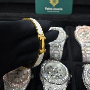 Pulsera de Plata 925 Chapada en Oro de 18K con Forma de H de Pahal Jewels para Mujer - Joyería de Regalo Moderna - Product Image 1