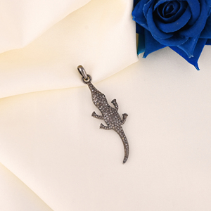 Pendentif Lézard en Argent Sterling 925 Plaqué Rhodium Noir, Diamants Naturels Pavés, Style Vintage, Taille 60x18MM - Product Image 1