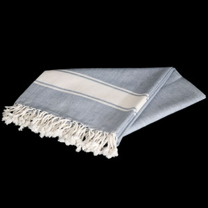 Serviette Fouta en coton de haute qualité avec logo personnalisé et design rayé à prix abordable, fabriquée en Inde. - Product Image 4