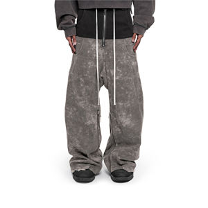 Vaqueros de mezclilla personalizados de lavado claro con elastano/algodón, corte recto, transpirables, de tiro medio, estilo streetwear, con efecto bigotes y parches para hombre - Product Image 2