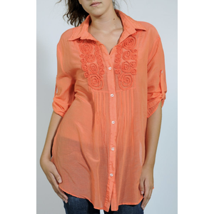 Blusa túnica de gasa naranja melocotón con estilo para mujer con mangas enrollables y botones Diseño de camisa de moda - Product Image 1