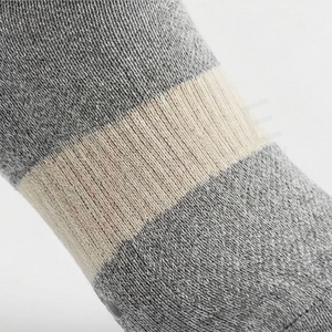 Chaussettes pour hommes, couleur unie, tricotées, respirantes, en coton, pour l'automne, usage quotidien, style classique - Product Image 5