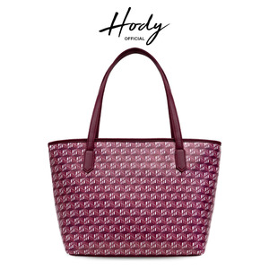กระเป๋าถือผู้หญิง Hody Elegant ลายโลโก้ หนัง PU ปิดซิป ซับในผ้าซาติน รุ่น VELLA BAG ขนาด 12 นิ้ว ใช้ได้ทุกฤดู ใช้ในชีวิตประจำวัน และเดินทาง - Product Image 1