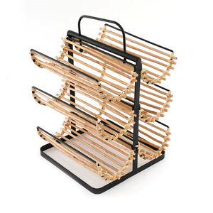 Porte-bouteilles en rotin unique pour une décoration d'intérieur d'inspiration bohème et un rangement fonctionnel des bouteilles dans la cuisine - Product Image 1