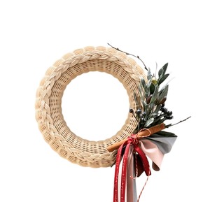 Couronne de Noël en rotin naturel décorée d'un ruban, faite à la main, en osier tressé, décoration de maison pour les fêtes - Product Image 1