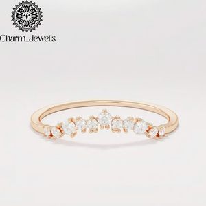 Anillo de compromiso de moissanita Charm Jewels, oro amarillo, engaste pavé, corte brillante redondo, banda clásica para mujer - Product Image 2