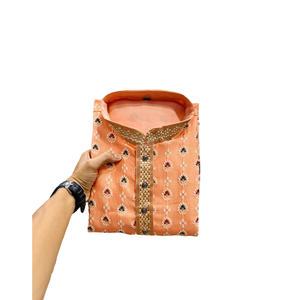 ชุดนอนสีพีชผ้าแจ็คการ์ดผ้าไหมปักลายสำหรับผู้ชายแบบดั้งเดิม - Product Image 1