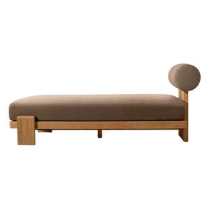 Chaise longue d'extérieur haut de gamme pour hôtel Tierra Patagonia, luxe moderne minimaliste, structure en bois de mahogany massif, résistante aux UV, rembourrée - Product Image 2