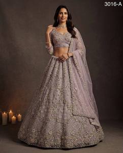 Rivaayat House presenta un Lehenga Choli de diseño elaborado y de alta calidad. - Product Image 4