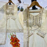 Ensemble de robe de mariée indienne et pakistanaise traditionnelle élégante en soie beige brodée pour femmes, coupe ample, style longueur cheville