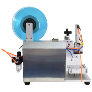 Machine d'étiquetage pneumatique pour bouteilles plates LT 60, haute précision, semi-automatique, pour surfaces plates en plastique - Product Image 6