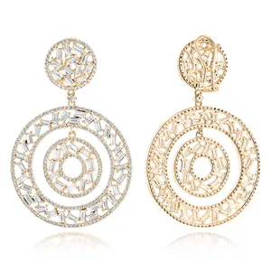 Boucles d'oreilles pendantes vintage EtherStar 6,25 carats en diamant de laboratoire taille baguette et rond, double cercle en or, certifiées IGI - Product Image 3