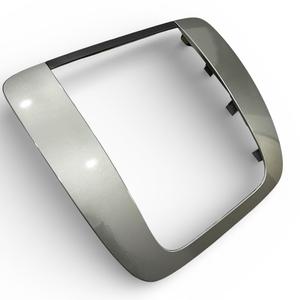 2007 - 2014 TAHOE YUKON SUBURBAN SILVERADO SIERRA AVALANCHE Cadre d'habillage central de tableau de bord pour autoradio, couleur argent - Product Image 2