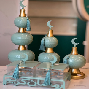 ของตกแต่งแสงไฟสไตล์นอร์ดิกสำหรับเทศกาลอีดิลฟิตริ  งานแกะสลักเคลือบสี  สำหรับวางบนโต๊ะ  ชุด 3 ชิ้น - Product Image 1