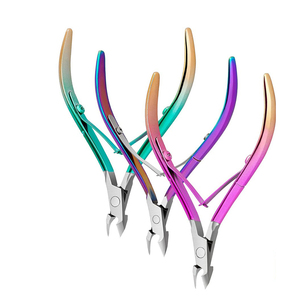 Vente en gros de pinces à cuticules en acier inoxydable avec logo personnalisé, coupe-ongles de haute qualité, pinces à cuticules pour la beauté - Product Image 1