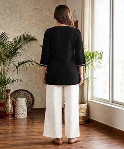 Kurta vintage en rayonne noire pour femme, séchage rapide, broderie blanche, coupe régulière, tenue décontractée, style Inde-Pakistan, pantalon longueur midi 86396 - Product Image 3