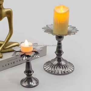 Bougeoir conique en métal en forme de lotus Bougeoir de table floral Chandelier à fleurs moderne Candélabre conique Décoratif - Product Image 1