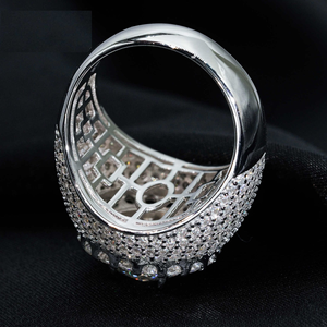 Bague de Cocktail de Luxe en Moissanite, Modèle Halo Rond, Pierre Centrale Taille Brillant, Entièrement Sertie, en Argent, Tendance - Product Image 6