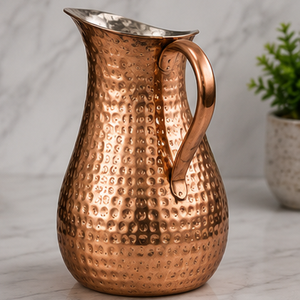 Carafe à eau en cuivre pur avec protection intégrée pour le glace, motif martelé exquis, récipient de bien-être ayurvédique indien antique - Product Image 5