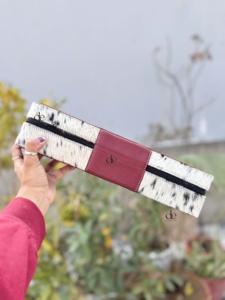 Étui en cuir repoussé à la main résistant à la chaleur pour fer à friser, style western, en peau de bête, organisateur parfait pour outils capillaires - Vente en gros 2026 - Product Image 2