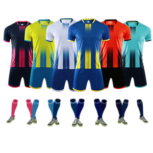 MILIENZ SPORTS APPAREL Ensemble de maillots de football pour hommes, uniforme d'équipe personnalisé, dégradé blanc-bleu, col en V, manches courtes, évacuation de l'humidité - Product Image 5