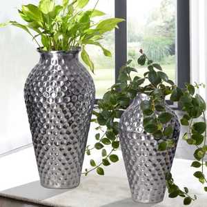 Ensemble de vases modernes en aluminium Luxe Living, finition martelée faite à la main, décoration de table, ton argenté, 2 pièces - Product Image 2