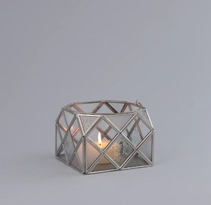 Fabricant fiable de lanternes métalliques modernes avec motifs contemporains pour la décoration intérieure, extérieure, de jardin et commerciale. - Product Image 5