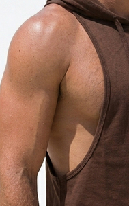 Camiseta sin mangas con capucha para hombre, estilo stringer, para yoga, culturismo y entrenamiento, con espalda cruzada - Product Image 6