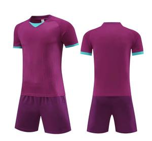 ชุดเสื้อฟุตบอลแบบปรับแต่งได้ แขนสั้น ผ้าระบายอากาศ ยืดหยุ่นได้ 100% โพลีเอสเตอร์ ผลิตจากโรงงานในปากีสถาน - Product Image 6