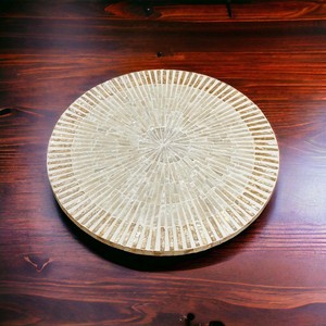 Plateau tournant rond en bois tendance avec motif incrusté d'or, design minimaliste fait main pour la décoration de table de mariage - Product Image 4