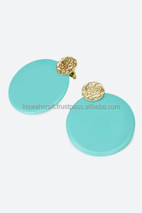 2025 pendientes de aro de resina de calidad superior fantástico diseño fabuloso lindo colorido mejor tarifa accesorios mejor joyería de Año Nuevo - Product Image 4