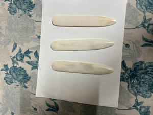 ที่พับกระดาษทำมือจากกระดูกควายขัดเงา เป็นมิตรกับสิ่งแวดล้อม ปลายแหลมข้างเดียว สำหรับตัดกระดาษในวันคริสต์มาส - Product Image 2