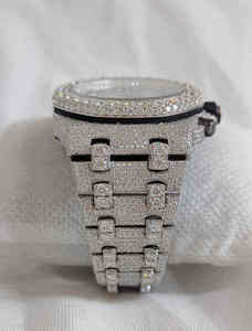 Reloj de Lujo Hip-Hop Black Ocean Jewels Jambo con Movimiento Japonés de Cuarzo, Moissanita, Cristal y Correa de Acero Inoxidable de 20 mm y 41 mm - Product Image 2