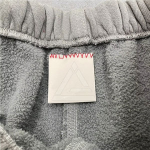Shorts délavés pour hommes, style tendance, parfaits pour les tenues décontractées, la gym, les voyages et le streetwear estival. - Product Image 4