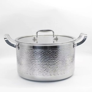 หม้อเหล็กช่วยกระจายความร้อน ทำให้วัตถุดิบธรรมดากลายเป็นอาหารที่ปรุงสุกอย่างสม่ำเสมอและสวยงามเป็นชิ้นเดียว - Product Image 4