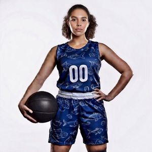 Uniforme de basketball personnalisé OEM/ODM avec logo imprimé, respirant, anti-UV, anti-bactérien, en tissu mesh 100% polyester, coupe athlétique courte - Product Image 1