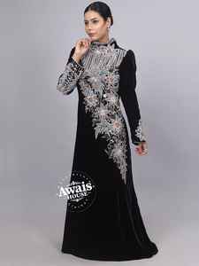 Robe Abaya Kaftan importée en velours, ornée de cristaux et de perles, unie, longue jusqu'au sol, à manches longues, modeste, simple, 100% polyester, coupe trapèze - Product Image 5