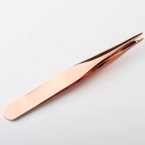 Pince à épiler professionnelle en acier inoxydable de haute précision, antistatique et durable, pour la pose de cils et le retrait de poils. - Product Image 3