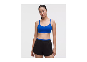 Soutien-gorge de sport bleu à maintien élevé, séchage rapide, avec bretelles croisées et dos ouvert, idéal pour le yoga et les activités physiques, en Spandex/Nylon - Product Image 2