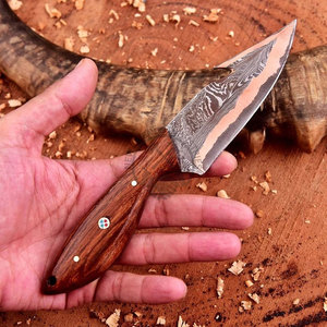 Cuchillo Skinner de Grado Industrial Personalizado Hecho a Mano de Acero Damasco San-Mai con Mango Completo de Cobre y Punta de Gota para Caza y Camping - Product Image 3