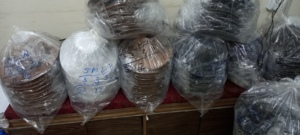 Sombrero vaquero occidental de cuero genuino marrón para hombre y mujer, con ala ancha para proteger la cara y el cuello, incluye una correa de barbilla extraíble. - Product Image 6