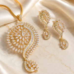 LISAJEWELLERS - Juego de Collar y Pendientes Clásicos de Latón con Baño de Rodio y Circonitas, Diseño Paisley, para Mujer, Regalo de Boda, Fiesta - Product Image 2