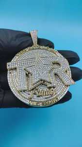 Colgante de Plata de Ley 925 con Letra Personalizada, Moissanita VVS, Joyería Unisex de Lujo Chapada en Oro de 18K - Product Image 2
