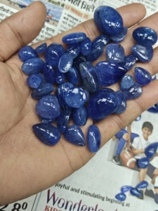 เศษหินพลอยสีน้ำเงินธรรมชาติแบบหยาบ หินกรวดไม่ขัดเงา สำหรับทำเครื่องประดับ วัสดุงานฝีมือ ขายส่ง วัสดุสำหรับเจียระไนแบบเป็นกิโลกรัม - Product Image 5