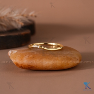 Minimalist 14K Yellow Gold Chevron Curved Wedding Band 3 Stone Round Lab Grown Diamond Contoured Stacking Ring For Women - Product Image 2