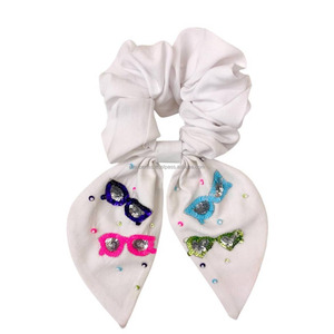 Coletero hecho a mano con cuentas y diseño de gafas de sol, pajarita adornada, coleta elástica para niñas y mujeres - Product Image 1