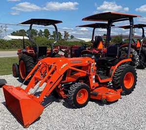 Componentes Principales del Motor para Tractor Compacto Diésel B2320 2WD de 25 HP con Transmisión por Engranajes, Color Rojo, 1 Año de Garantía, Uso Agrícola - Product Image 1